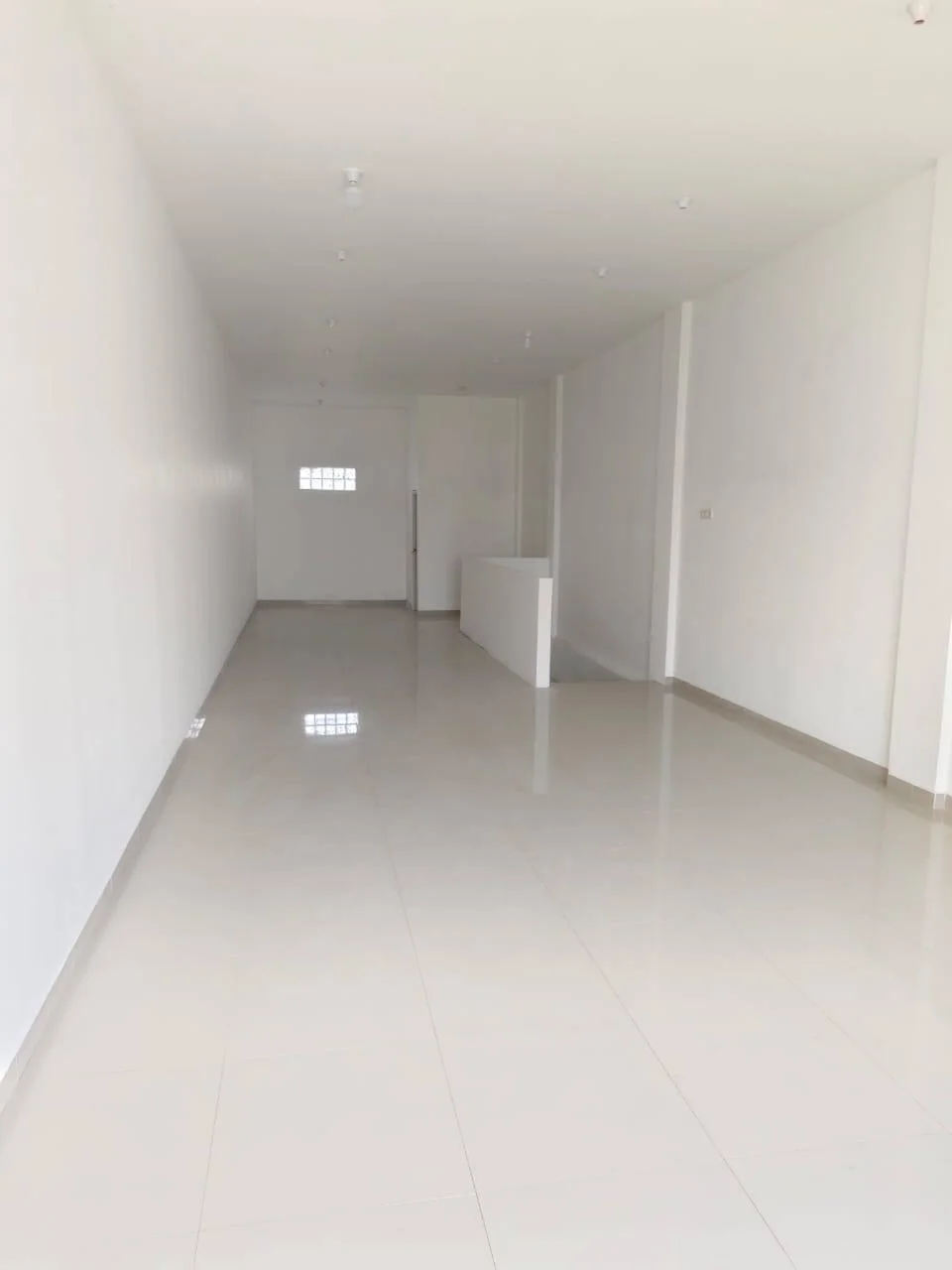 Dijual / Sewa Ruko 3 Lantai Jalan Tambaksari Lokasi Strategis Surabaya Pusat - Thumbnail 5