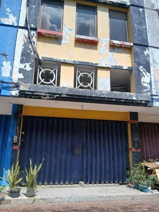 Disewakan Ruko 3 Lantai Mangga Dua Lokasi Strategis Surabaya Selatan