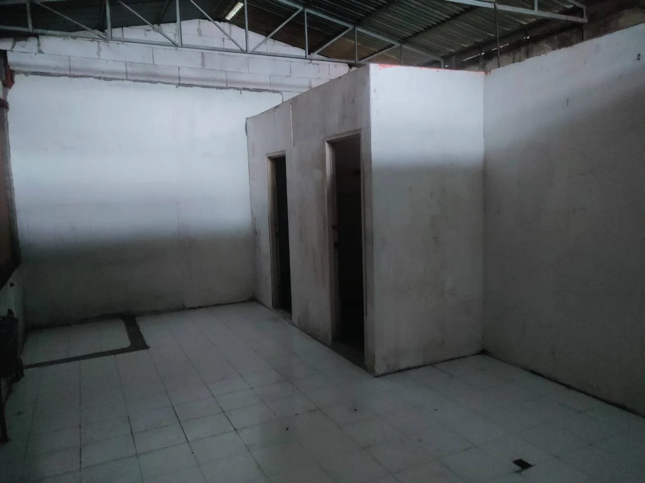 Disewakan Ruko 3,5 Lantai Fira 51 Raya Kenjeran Surabaya Utara - Thumbnail 7