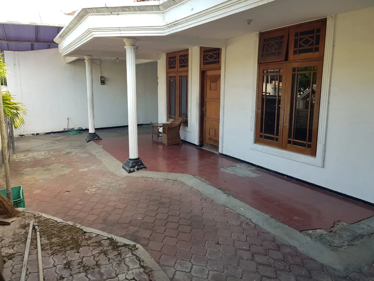 Dijual Rumah Strategis Siap Huni di Cipunegara Surabaya Pusat