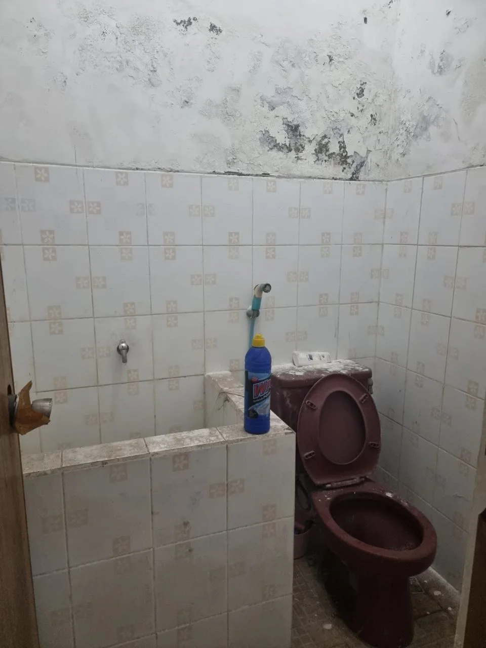 Disewakan Rumah Hook di Jalan Pucang Sewu Surabaya Timur - Thumbnail 2
