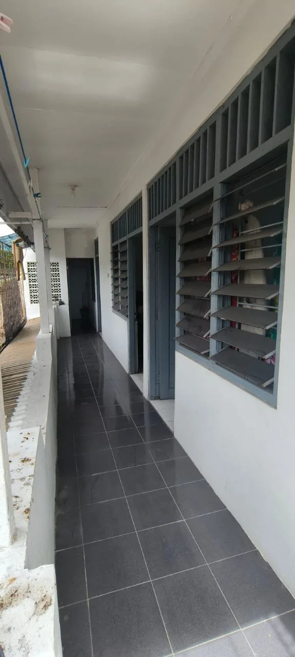 Dijual Rumah Sekaligus Usaha Parkiran Aktif di Jalan Siwalankerto Surabaya Selatan - Thumbnail 5