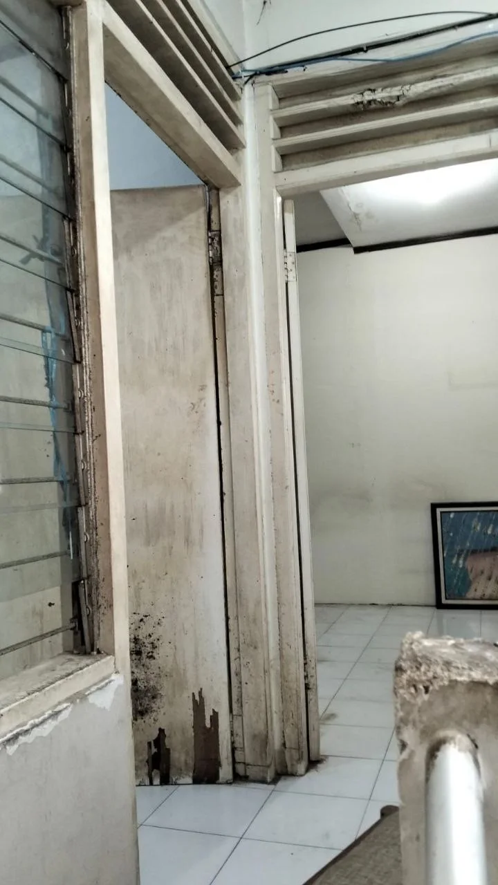 Dijual Rumah Hitung Tanah di Jalan Siwalankerto Tengah Surabaya Selatan - Thumbnail 8