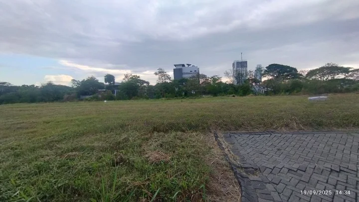 Dijual Tanah Jejer View Golf di Puncak Golf Citraland Surabaya Barat (bbag)
