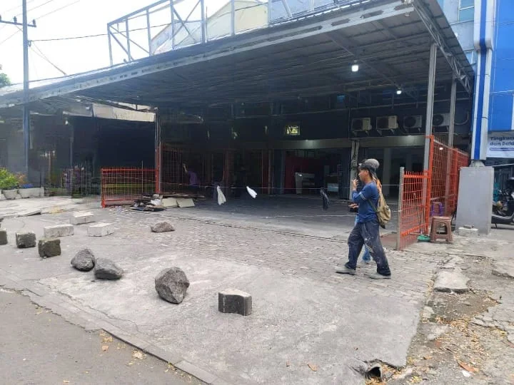 Disewakan Ruko Kembar Raya Kenjeran Lokasi Strategis Surabaya Utara - Thumbnail 2