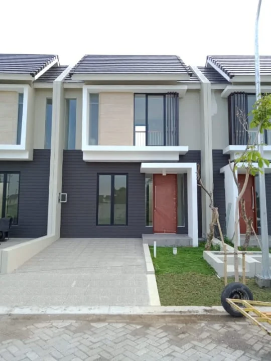 Jual Rumah Baru 2 Lantai Northwest Lake Citraland Utara Surabaya
