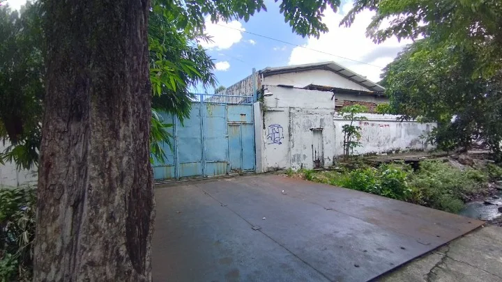 Dijual Tanah Luas Strategis di Jalan Raya Dupak Surabaya Pusat