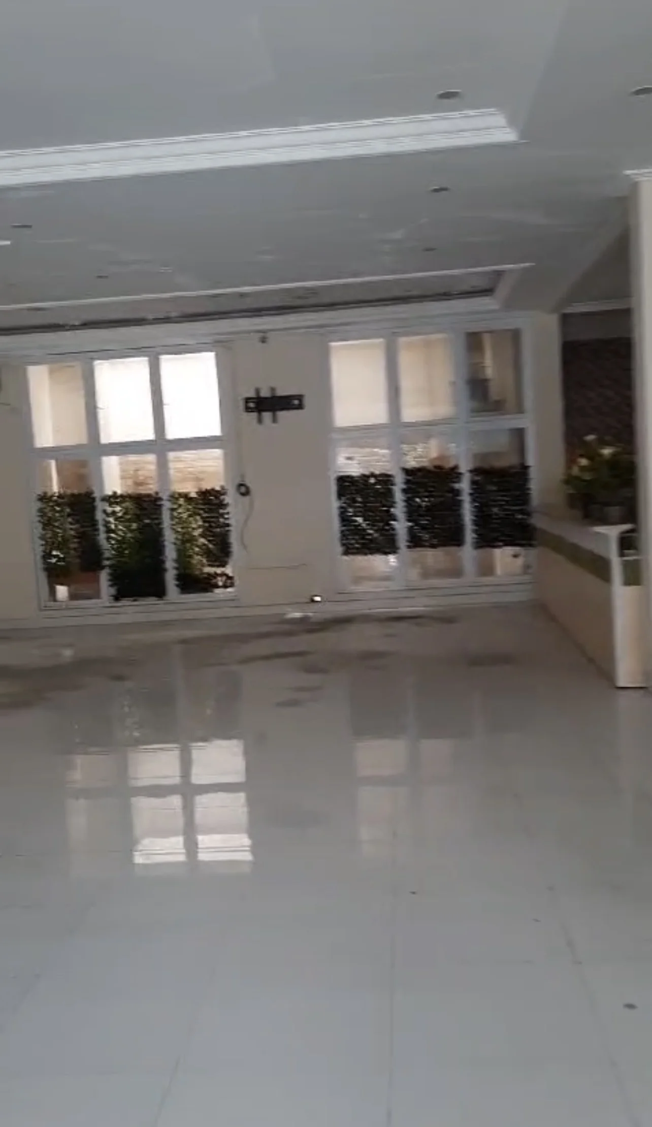 Dijual Ruko Luas Siap Pakai di Jalan Ngagel Jaya Surabaya Timur - Thumbnail 2