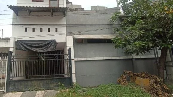 Jual Rumah 2 Lantai Terawat Klampis Semolo Surabaya