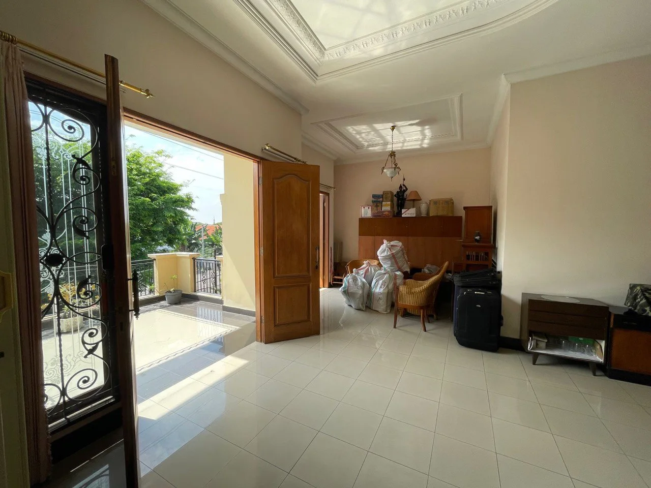 Dijual Rumah Bagus Mewah 2 Lantai di Manyar Jaya Wilayah Surabaya Timur - Thumbnail 2