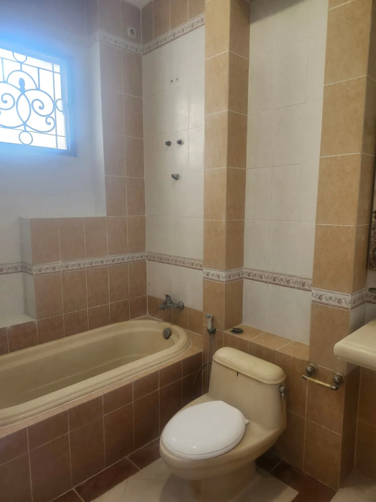 Dijual / Disewakan Rumah Mewah 2 Lantai Villa Bukit Mas Lokasi Premium Surabaya Barat - Thumbnail 7