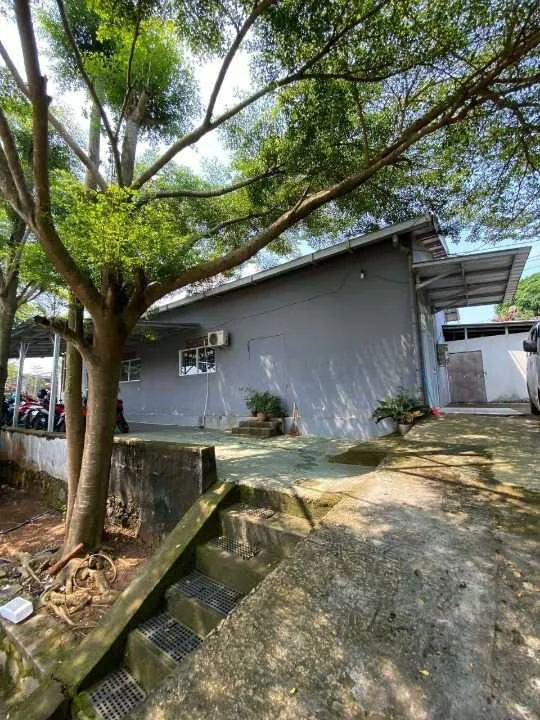 Dijual Gudang dan Kantor Luas Strategis di Jalan Raya Cerelek Pagadeng Subang - Thumbnail 3