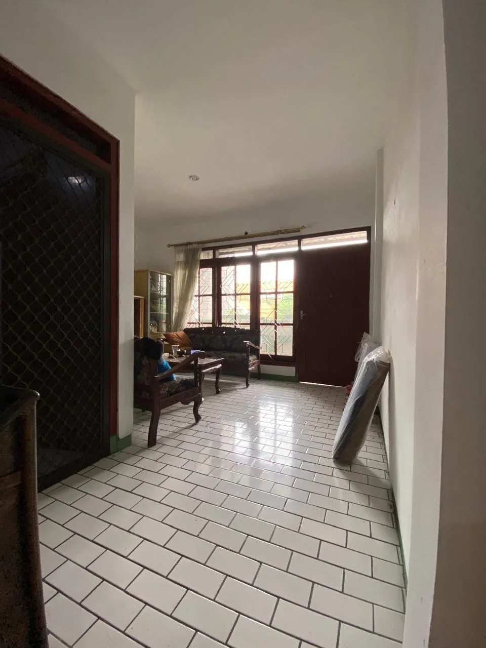 Disewakan Rumah Usaha Strategis di Simolawang Baru Surabaya Pusat - Thumbnail 2