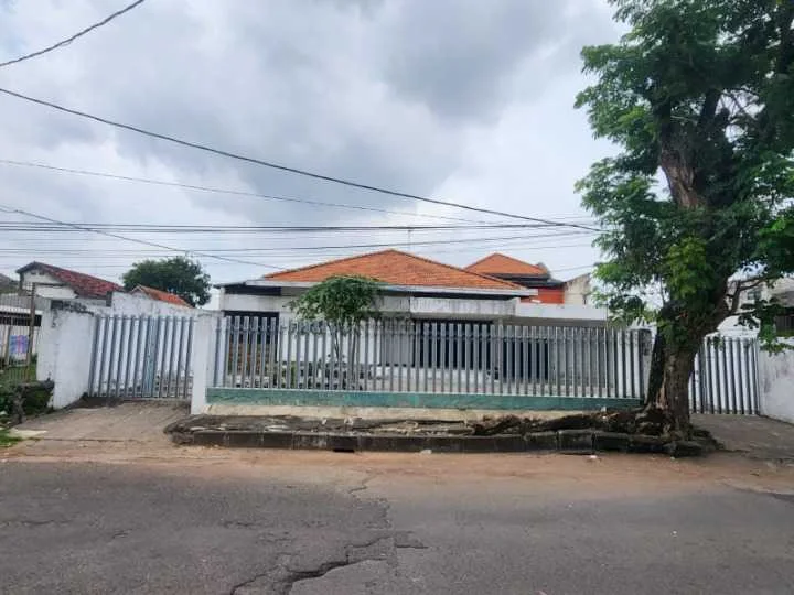 Dijual Rumah Luas Siap Huni di Ratulangi
