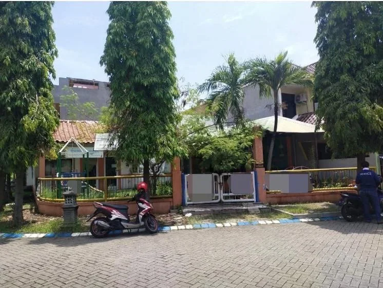 Dijual Rumah Hook di Puri Surya Jaya Cluster Taman Paris Sidoarjo