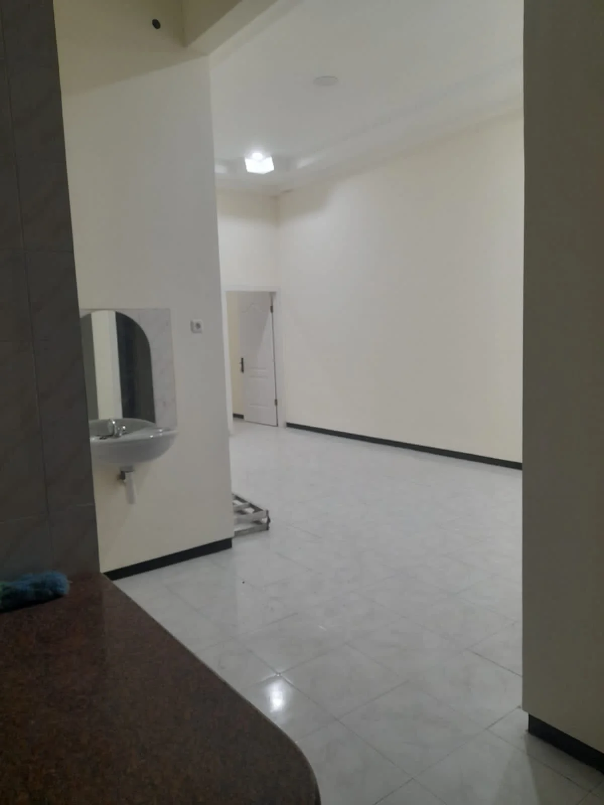 Dijual/Disewakan Rumah Siap Huni di Jalan Kutisari Surabaya Timur - Thumbnail 2