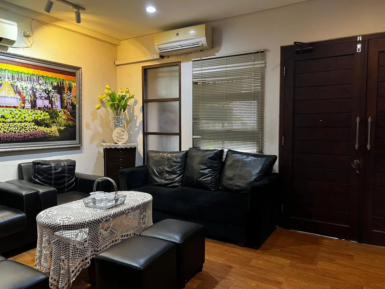 Dijual Rumah Strategis di Jl. Lombok Surabaya Pusat