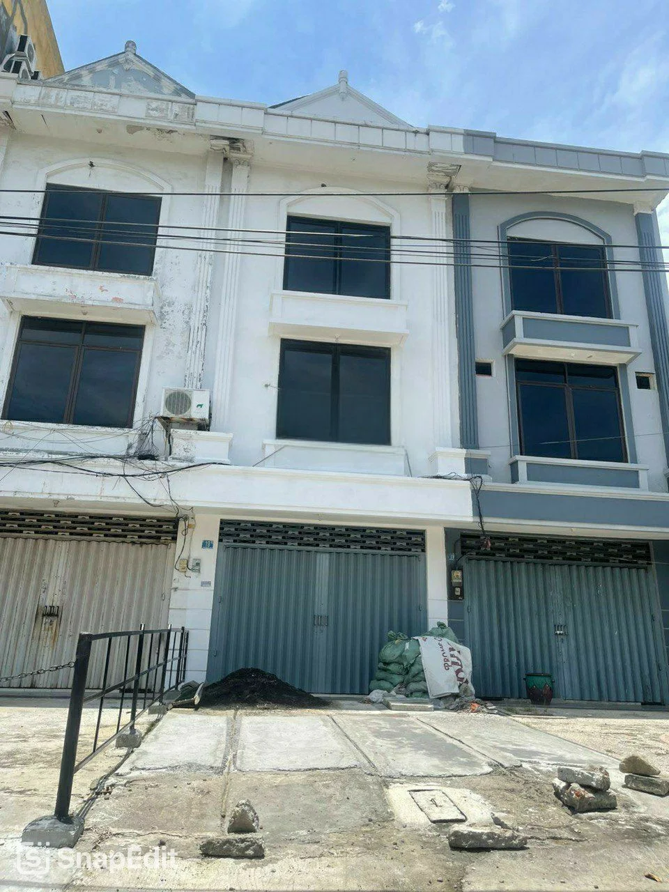 Disewakan Ruko Strategis Nol Jln Raya Kupang Baru Surabaya Barat - Image 1