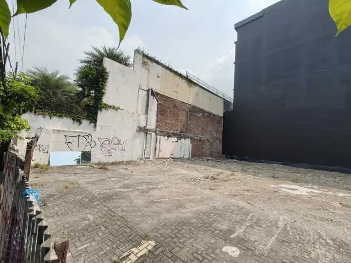 Dijual Tanah Komersial Luas Strategis di Jalan Raya Dr Soetomo Surabaya Pusat