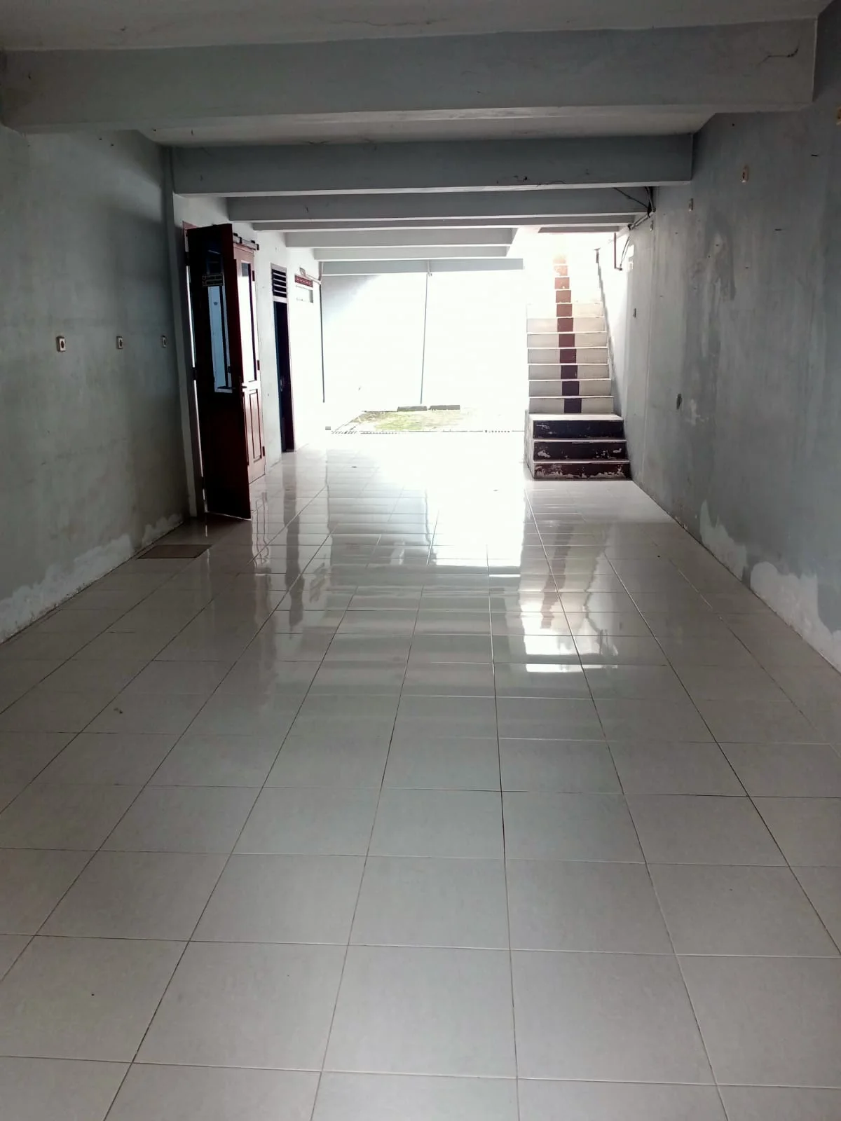 Dijual Rumah Luas Siap Huni di Jemur Andayani Surabaya Selatan