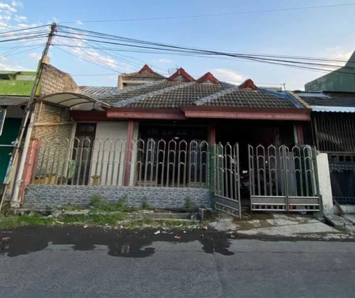 Dijual Rumah 2 Lantai Strategis di Manukan Krajan Surabaya Barat