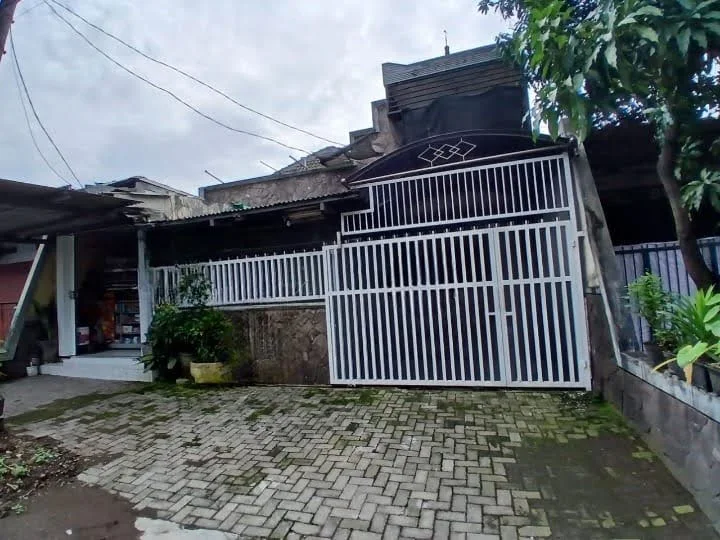 Dijual Rumah + Toko di Wisma Lidah Kulon Surabaya Barat