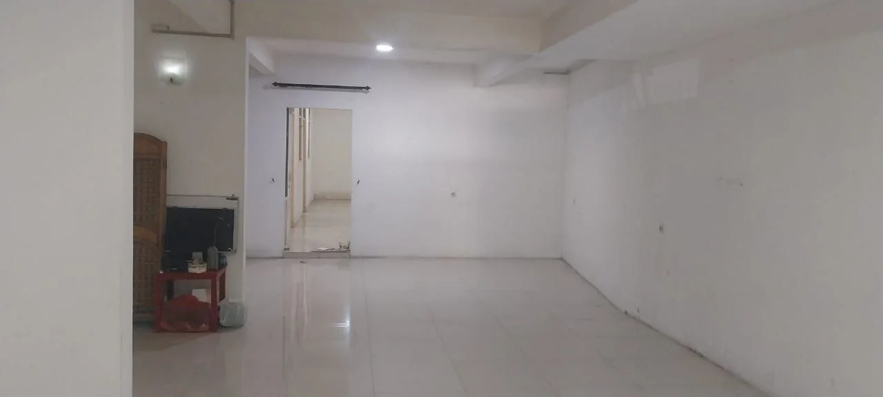 Disewakan Rumah Siap Huni di Jalan Raya Nginden Surabaya Timur - Thumbnail 3