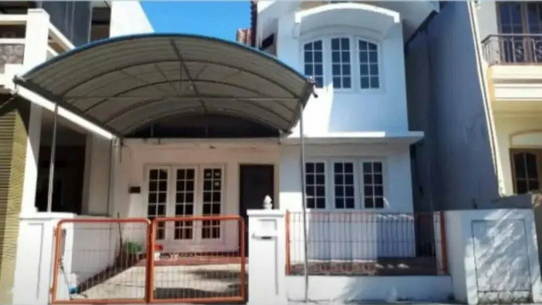 Dijual Rumah Nyaman, Siap Huni di Perum Vila Valensia Pakuwon Indah