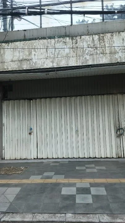 Disewakan Ruko Strategis di Jalan Raya Dharmahusada Surabaya Timur - Image 1