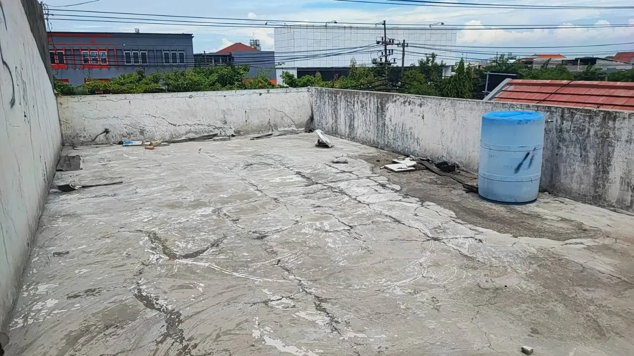 Dijual/Disewakan Ruko 2 Lantai Strategis Jalan Putro Agung Surabaya Utara - Thumbnail 2