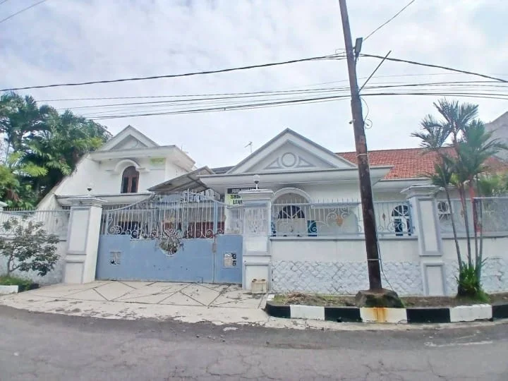 Jual Rumah Mewah 2 Lantai Jemur Andayani Lokasi Strategis Surabaya