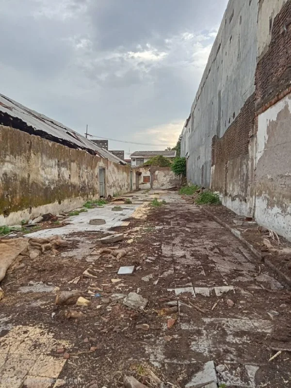 Disewakan Gudang Luas Strategis di Jalan Raya Ngaglik Surabaya Timur - Thumbnail 4