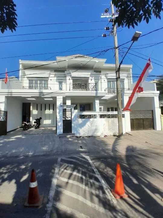 Jual Rumah Mewah 2 Lantai Baru Gress Jemur Andayani Surabaya