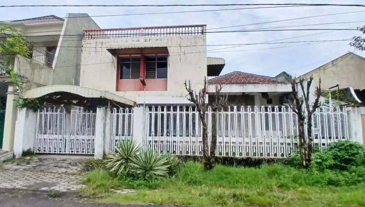Jual Rumah 2,5 Lantai Pucang Kerep Lokasi Strategis Surabaya Timur