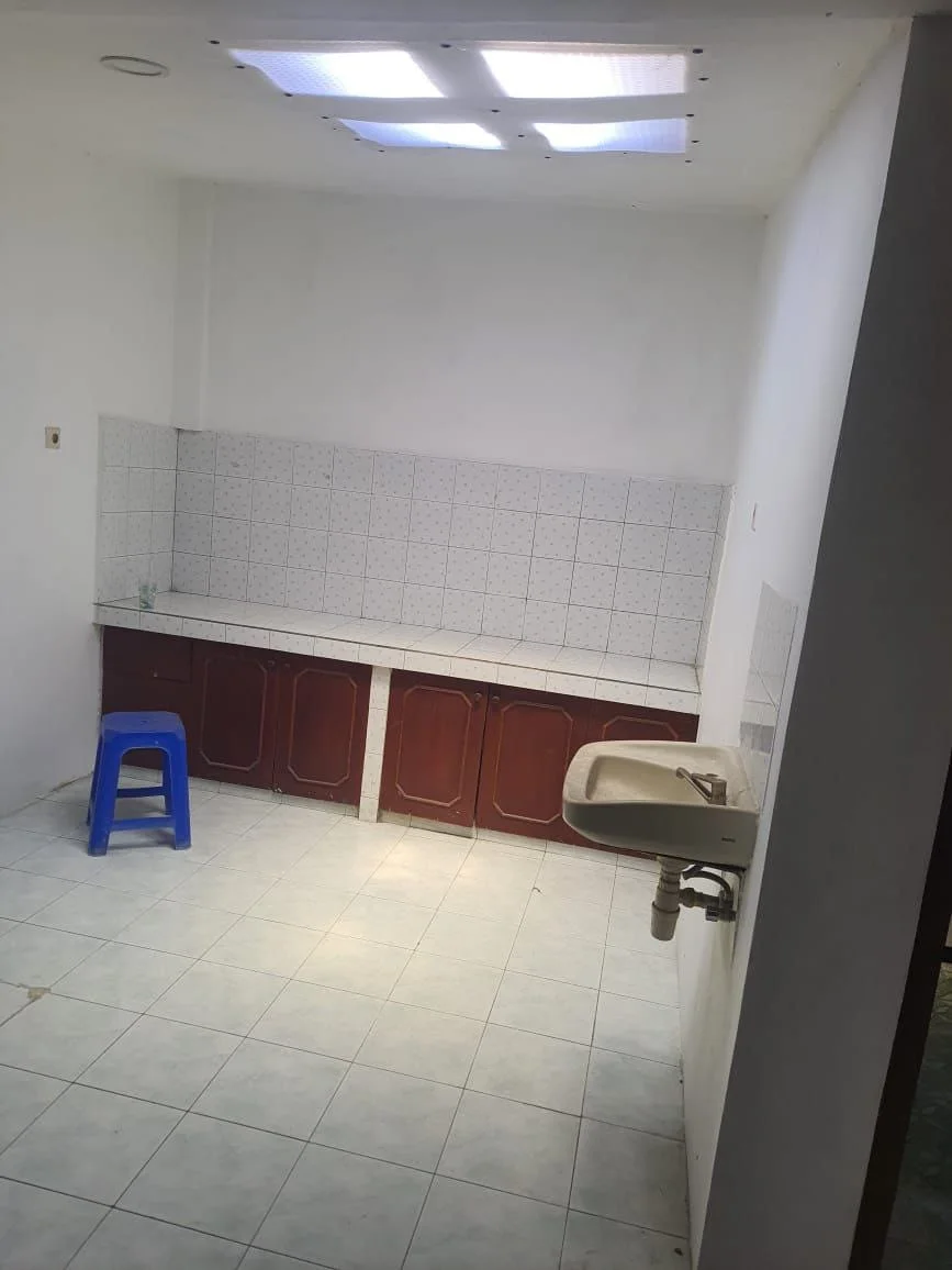 Dijual / Disewakan Rumah Jalan Pucang Anom Siap Huni Lokasi Strategis Surabaya Timur - Thumbnail 2