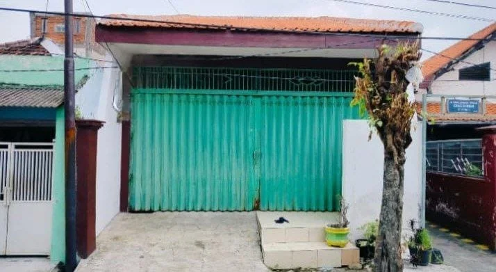 Dijual / Disewakan Rumah usaha 1 Ruko dan 4 Rumah Sewa Siwalankerto Lokasi Strategis Surabaya
