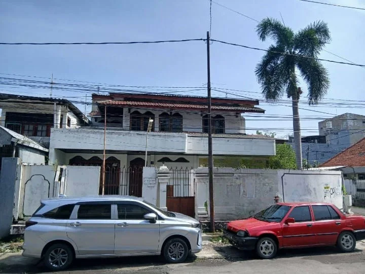 Jual Rumah Hook 2 Lantai Pucang Surabaya