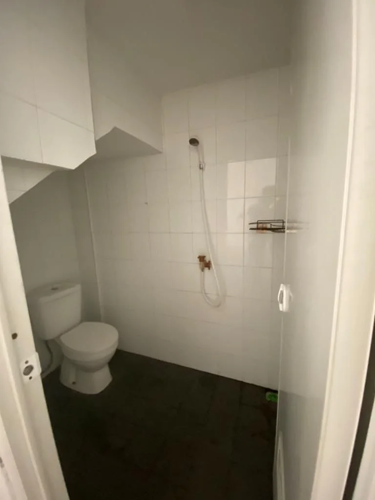Dijual Rumah 2 Lantai Furnished Siap Huni Jalan Kutisari Surabaya Selatan - Thumbnail 3