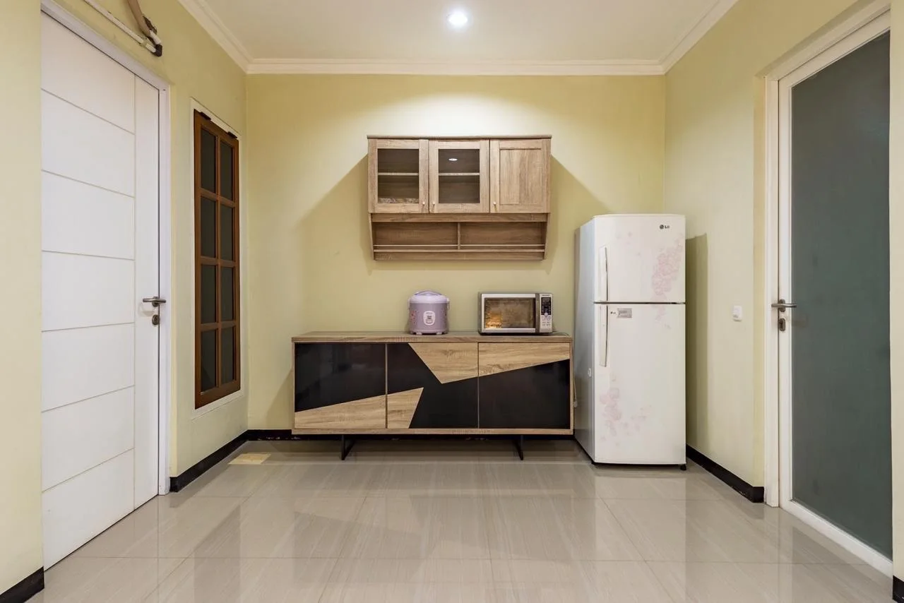 Dijual Rumah Kost Luas Siap Huni di Jalan Raya Margorejo Tangsi Surabaya Selatan - Thumbnail 6
