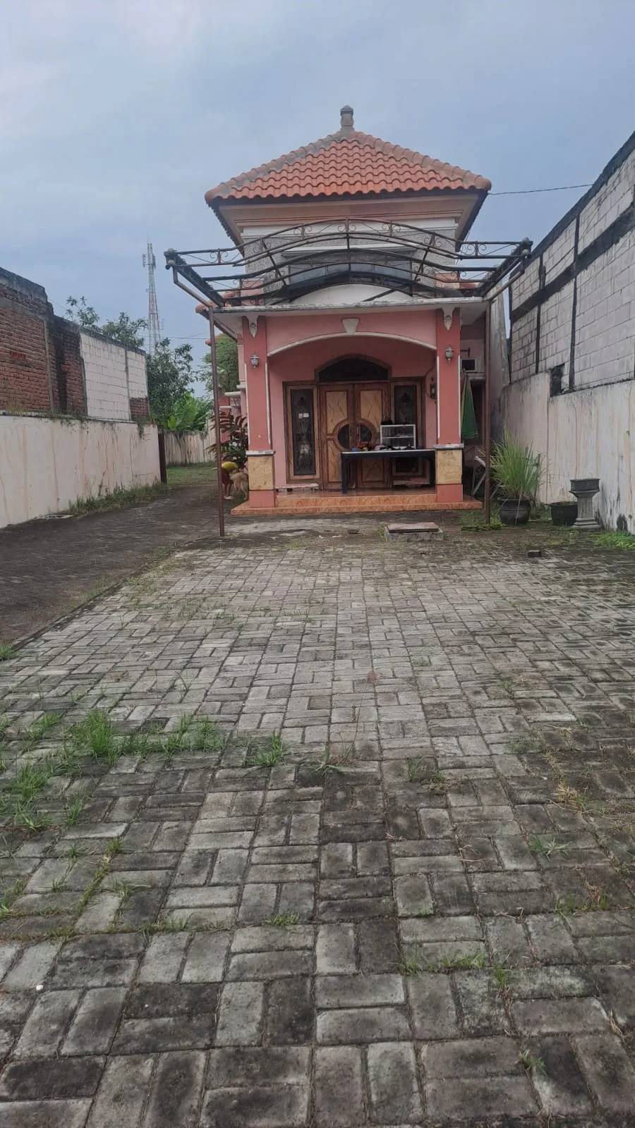 Dijual Rumah Raya Dukuh Kapasan Sambikerep – Nol Jalan Cocok Untuk Usaha & Lahan Luas 657 m²