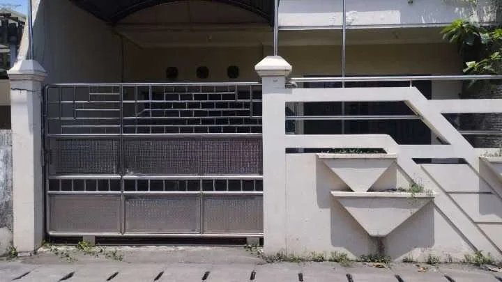 Dijual Rumah Murah Lokasi Strategis Di Daerah Lebak Arum, Surabaya Timur