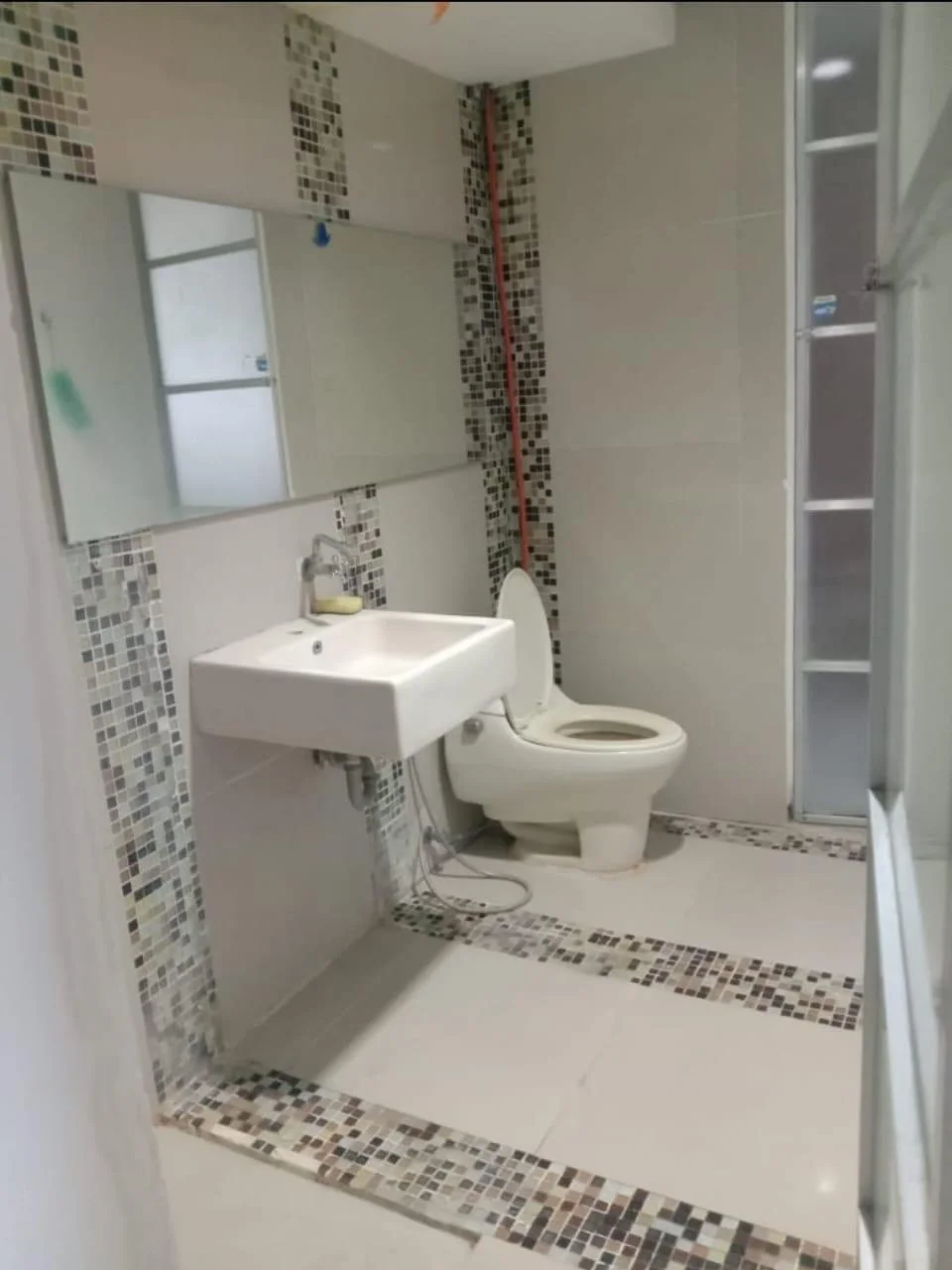 Dijual Rumah Bagus Nyaman Lokasi Citraland Surabaya Barat - Thumbnail 2