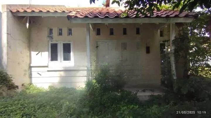 Dijual Rumah Rusak Citraland Surabaya Barat - Image 1