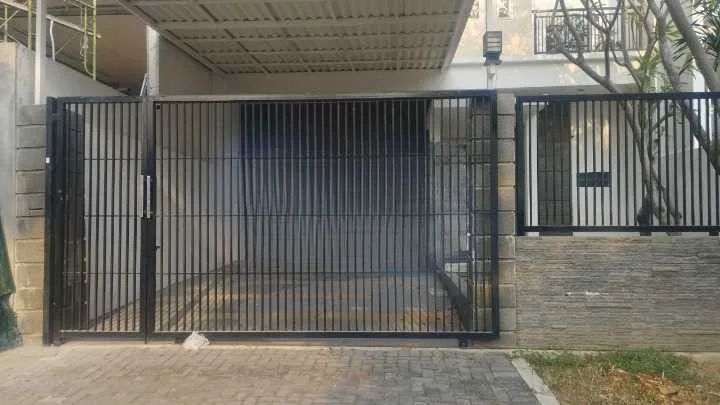 Dijual/Disewakan Rumah Modern Minimalis Citraland Wilayah Surabaya Barat - Image 1