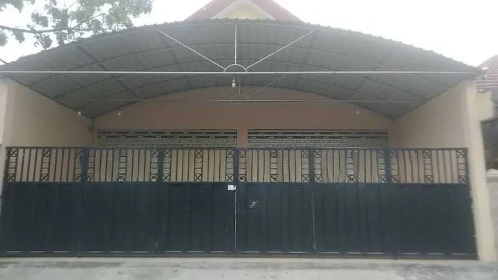 Dijual Rumah Bagus dan Strategis di Wilayah Pondok Benowo Indah Surabaya Barat - Image 1