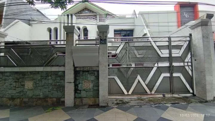 Dijual/Disewakan Rumah Mewah Minimalis Strategis Wilayah Kertajaya Indah Surabaya Timur - Image 1