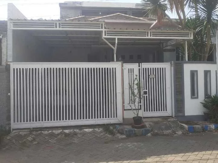 Dijual Rumah Hook Bagus Minimalis di Dreaming Land Wilayah Surabaya Barat - Image 1