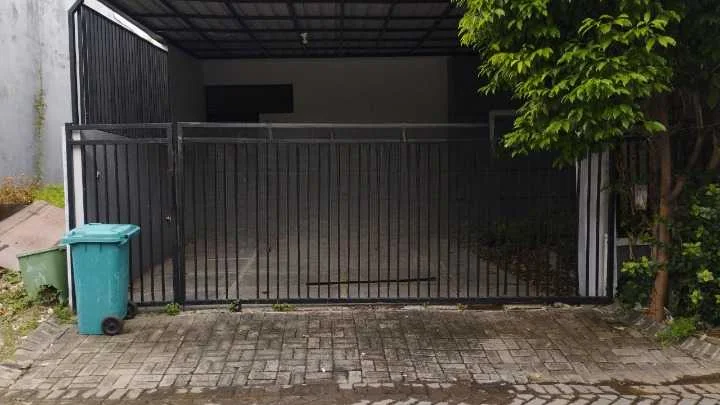Dijual Rumah Minimalis Strategis di Citraland Taman Puspa Raya Surabaya Barat - Image 1