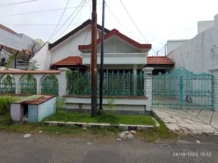 Dijual Rumah Bagus di Dharmahusada Indah Tengah Surabaya Timur - Image 1