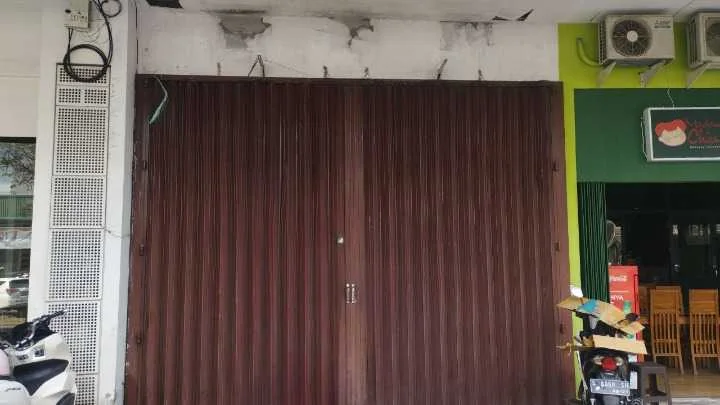 Disewakan Ruko Komersial 3,5 Lantai di Gwalk Citraland Surabaya Barat
